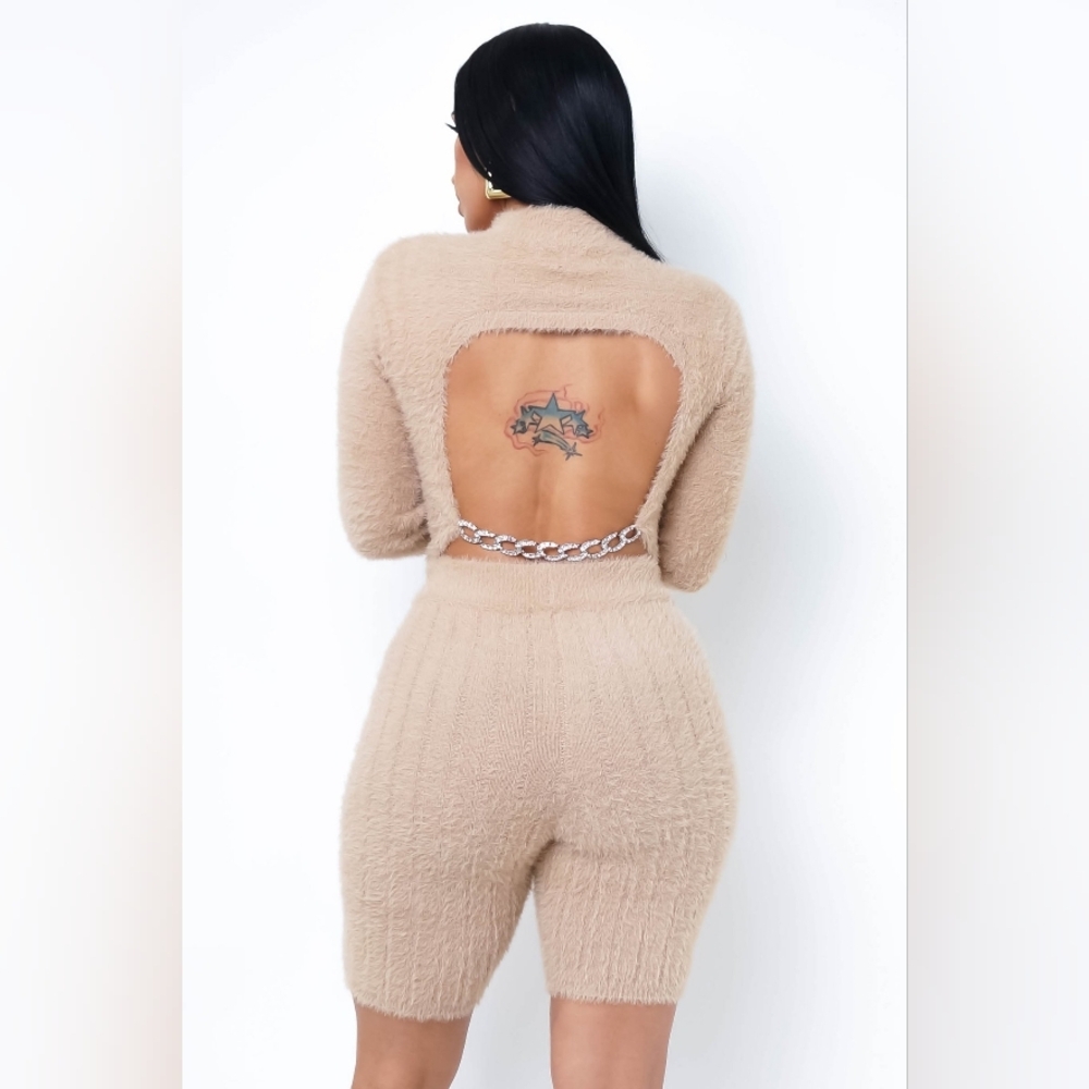 NEW! Elegant Tan Knit Women Short Set